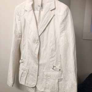 Tuzzi White Suit size 8